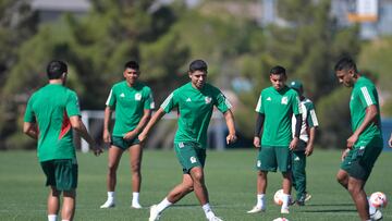 Jugadores de la Selección Mexicana en un entrenamiento previo al partido por el tercer lugar de la Concacaf Nations League.