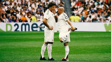 Ivn Campo y Roberto Carlos durante el partido benfico de leyendas XII Corazn Classic Match Real Madrid-Borussia Dortmund.