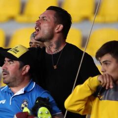 Colón amenaza: "Si Pinilla juega, tomaremos acciones"