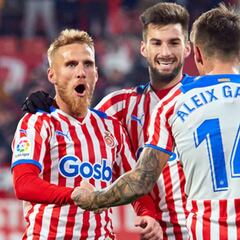 Baena y Stuani acercan al Girona a la lucha por el playoff