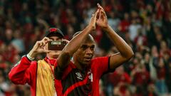 Athletico PR player Fernandinho during the match against Atlético GO Brazilian League Serie A 2022 - Round 18 at Arena da Baixada Stadium in Curitiba-PR/Brazil. (Photo by Gabriel Machado/NurPhoto via Getty Images)