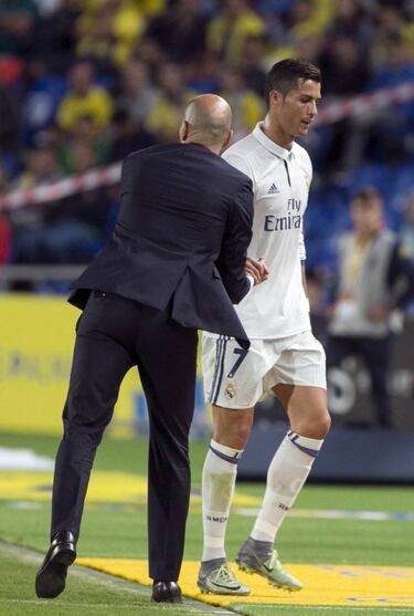 Foul-mouthed Ronaldo explodes when subbed against Las Palmas
