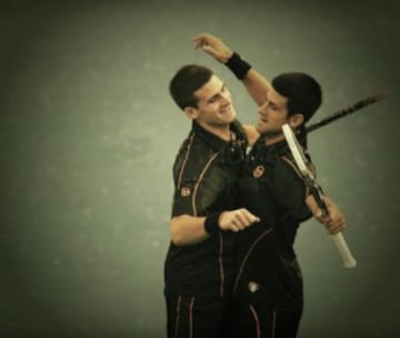 Djordje y Novak Djokovic. Nole sorprendió a medio mundo cuando se anotó en el torneo de dobles del ATP de Beijing junto a su hermano menor, quien está en los inicios de su carrera. Hubo otro hermano, Marko, que llegó a ser 581 del mundo. 