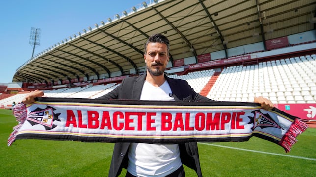 Rubén de la Barrera: “El Deportivo tiene pegada arriba y el Albacete es un equipo que me gusta”