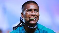 LEON, MEXICO - DECEMBER 13: Pedro Aquino of Leon celebartes after the Final second leg match between Leon and Pumas UNAM as part of the Torneo Guard1anes 2020 Liga MX at Leon Stadium on December 13, 2020 in Leon, Mexico. (Photo by Leopoldo Smith/Getty Ima