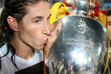 Spain's Garcia Sergio Ramos kisses the European Championship 2008 trophy.