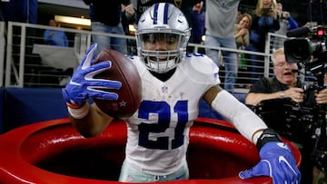 Durante el juego de Thanksgiving de 2016, frente a los Buccaneers, Ezekiel Elliott celebr&oacute; una anotaci&oacute;n entrando una caldero del Salvation Army.