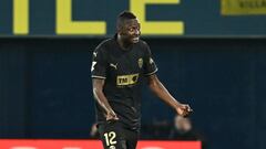 Aprobados y suspensos del Valencia: a Corberán le rentan los cambios