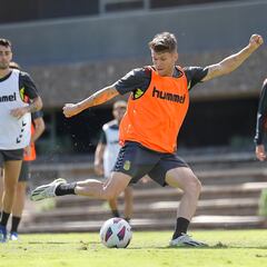 Marc Cardona regresa a El Sadar con el ciclón amarillo