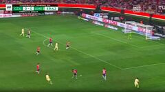 El chileno que vale U$S7 millones se lució en el clásico: ¡pase mágico!