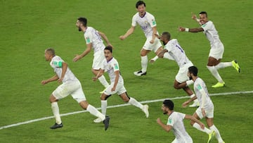 La plantilla del Al Ain, celebrando la victoria ante River Plate en los penaltis.