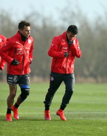 La primera jornada de la selección chilena en el Monasterio Celeste. Hoy se sumó Edson Puch y arribaron Gonzalo Jara y Miiko Albornoz.