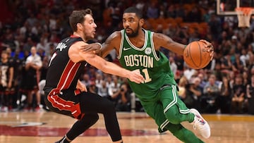 Kyrie Irving supera a Goran Dragic.