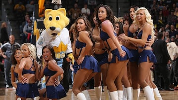 We take a look at cheerleaders in the NBA, their average salaries, in addition to some of their most important responsibilities.