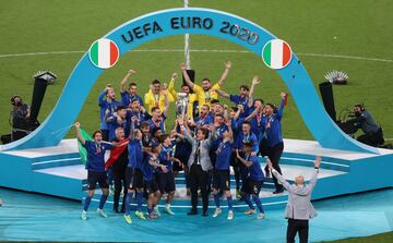 La selecci¨®n de Italia campeona de Europa.