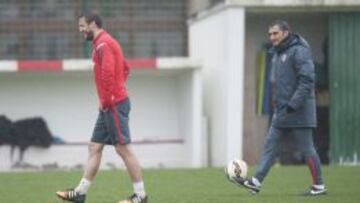 Gurpegui da pistas de que puede renovar por el Athletic