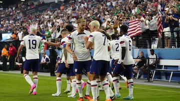 LAS VEGAS, NEVADA - JUNE 18: Chris Richards #4 of the United States celebrates his goal with teammates in the first half against Canada during the 2023 CONCACAF Nations League final at Allegiant Stadium on June 18, 2023 in Las Vegas, Nevada.   Louis Grasse/Getty Images/AFP (Photo by Louis Grasse / GETTY IMAGES NORTH AMERICA / Getty Images via AFP)