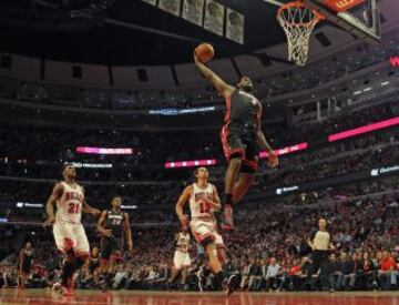 Bulls 65 - Heat 88 (1-3). Mate de LeBron James.