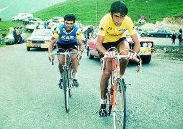 1945-1994. Luís Ocaña Pernía, ciclista profesional español ganador de la Vuelta España 1970 y el Tour de Francia 1973. Decidió quitarse la vida en su finca francesa Caupenne de Armagnac.