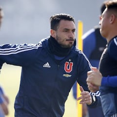 Kudelka prepara cambios en la U y Pinilla está listo para volver