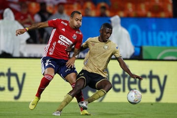 Medellín y Águilas Doradas abrieron la cuarta fecha de los cuadrangulares de Liga BetPlay, partido que estuvo detenido casi una hora por lluvia.

Foto:Diario AS Participación

Actualizado a 22 de noviembre de 2022 22:51 COT

Etiquetado en:
Independiente Medellin
Las Águilas Doradas
Liga Betplay
Dimayor
Fútbol

Medellín y Águilas Doradas abrieron la cuarta fecha de los cuadrangulares de Liga BetPlay, partido que estuvo detenido casi una hora por lluvia.