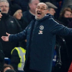 Sarri explota contra su plantilla y no se sube al autobús de vuelta