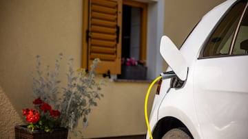 España tiene todos los papeles para fabricar el electrónico chino de 14.000 euros: “Una vez más Italia ha perdido”