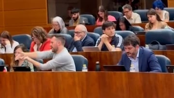 Proponen sancionar con 22 días de sueldo al diputado que ‘disparó’ mientras hablaba Ayuso