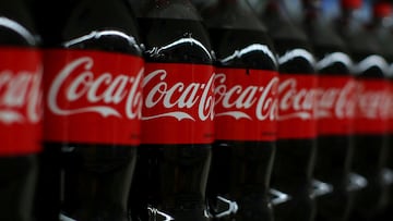 FILE PHOTO: Coca-cola soda is shown on display during a preview of a new Walmart Super Center prior to its opening in Compton, California, U.S., January 10, 2017.  REUTERS/Mike Blake/File Photo