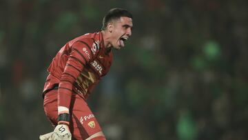 Alex Padilla of Pumas during the Play-In round match between FC Juarez and Pumas UNAM as part of the Liga BBVA MX, Torneo Clausura 2025 at Olimpico Benito Juarez Stadium on April 27, 2025 in Ciudad Juarez, Chihuahua, Mexico.