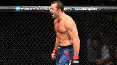 Luke Rockhold celebra su victoria ante David Branch  en el UFC Pittsburgh.