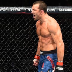Rockhold retorna triunfante y envía un mensaje a Bisping