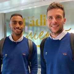 Elche y Cádiz pelean por la etiqueta de equipo revelación