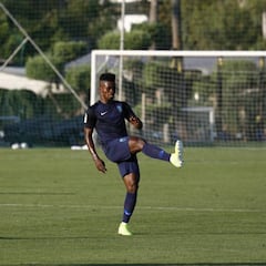 El Granada muestra su superioridad ante el Almería