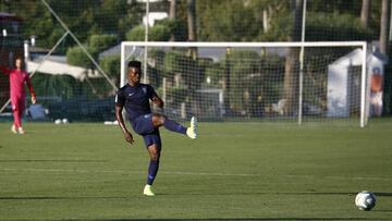 El Granada muestra su superioridad ante el Almería