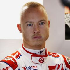 La FIA deja competir a los pilotos rusos bajo bandera neutral