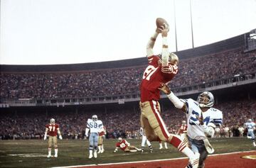 “The Catch” es uno de los episodios más reconocidos en la historia de la NFL. El partido es recordado por la recepción de touchdown de Dwight Clark, a pase de Joe Montana, en el punto más recóndito de la zona de anotación para culminar con la remontada de los 49ers en el último minuto del partido. La jugada abrió la puerta al primer Super Bowl de la era Montana, que vencieron a Cincinnati 26-21.