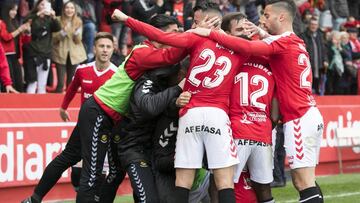 Los números de la primera vuelta darían la salvación