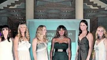 <b>LAS 8 MAGNÍFICAS. </b>Wozniacki es la segunda por la izquierda.