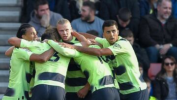 Manchester City de Pep Guardiola derrotó a Southampton y se pusieron a cinco unidades del Arsenal, que juega este domingo contra Liverpool en Anfield Road.