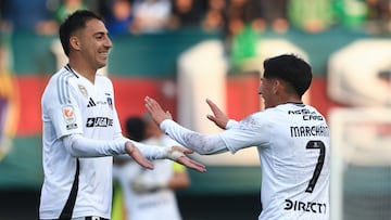 Futbol, Audax Italiano vs Colo Colo.
Fecha 15, Liga de Primera 2025.
El jugador de Colo Colo Francisco Marchant, derecha, celebra su gol contra Audax Italiano durante el partido de primera division disputado en el estadio Bicentenario de La Florida en Santiago, Chile.
22/06/2025
Felipe Zanca/Photosport
Football, Audax Italiano vs Colo Colo.
15st turn, 2025 First division league.
Colo ColoÕs player Francisco Marchant, right, celebrates his goal against Audax Italiano during the first division match held at the Bicentenario de La Florida stadium in Santiago, Chile.
22/06/2025
Felipe Zanca/Photosport