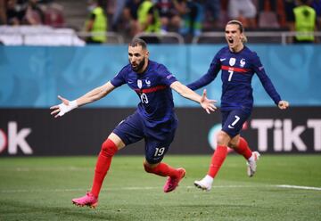 2-1. Karim Benzema celebra el segundo gol.