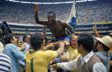 Pelé tras ganar el Mundial de México.