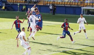 Jugada del gol anulado a Sergio Ramos por fuera de juego.