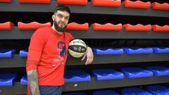 Vincent Poirier, p&iacute;vot del Kirolbet Baskonia.