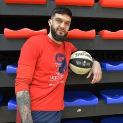 Los Celtics quieren ya a Poirier, pero el jugador prefiere esperar