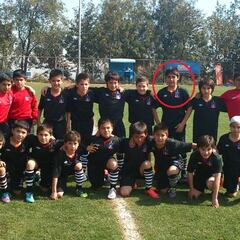 Las desconocidas fotos en Colo Colo de Rojas, figura joven de la U