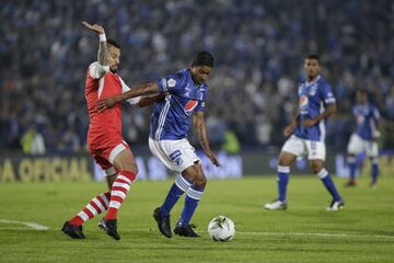 Millonarios e Independiente Santa Fe jugaron en el estadio El Campín por la décima jornada de la Liga Águila.