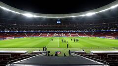 MADRID, SPAIN - FEBRUARY 17: A general view as Liverpool players walk around the pitch prior to a press conference at Wanda Metropolitano on February 17, 2020 in Madrid, Spain. (Photo by Angel Martinez/Getty Images)
