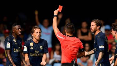 El criterio arbitral no se puede cambiar en plena competición